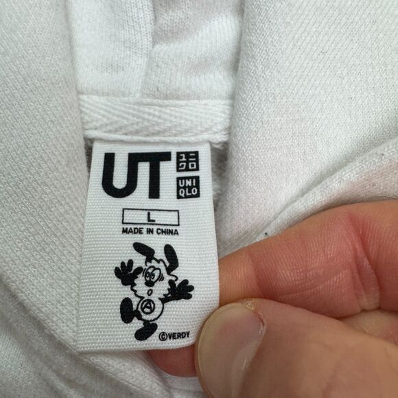 Uniqlo UT x Verdy Pullover Rise Again Hoodie Graphic Sweatshirt Mens Large White - Picture 9 of 16
